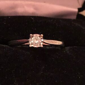 Classic Solitaire Round diamond Engagement Ring in Silver